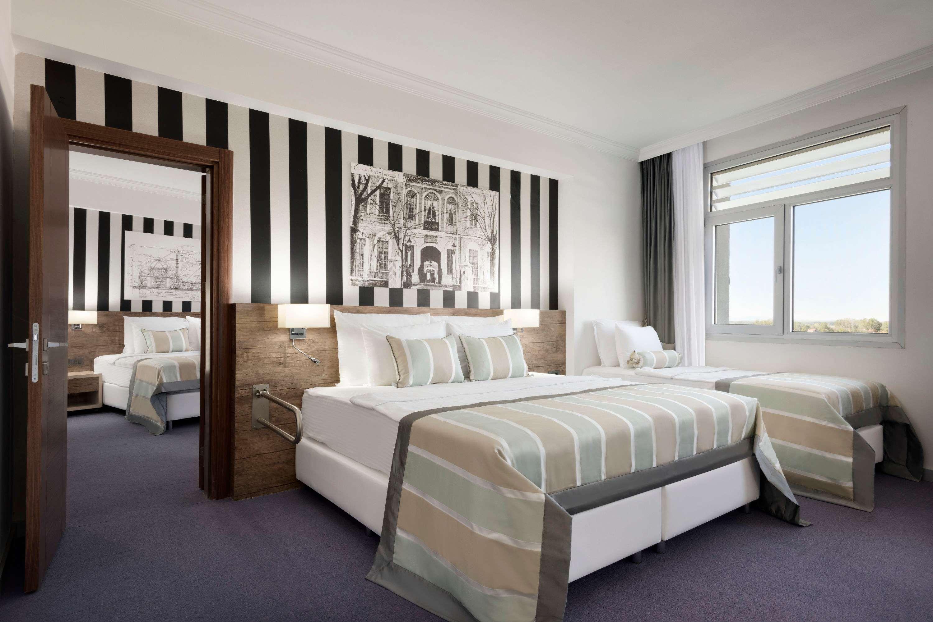รามาดา โฮเต็ล แอนด์ สวีท บาย วินด์แฮม เอดีร์เน Hotel ภายนอก รูปภาพ