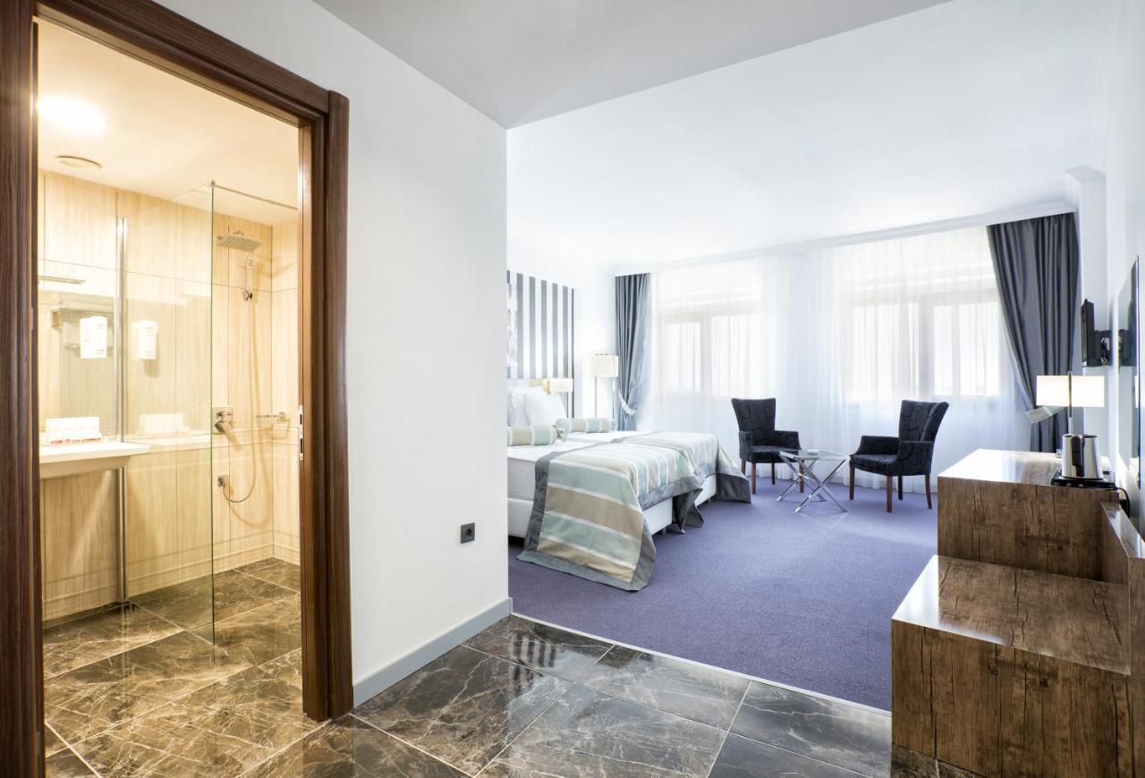 รามาดา โฮเต็ล แอนด์ สวีท บาย วินด์แฮม เอดีร์เน Hotel ภายนอก รูปภาพ