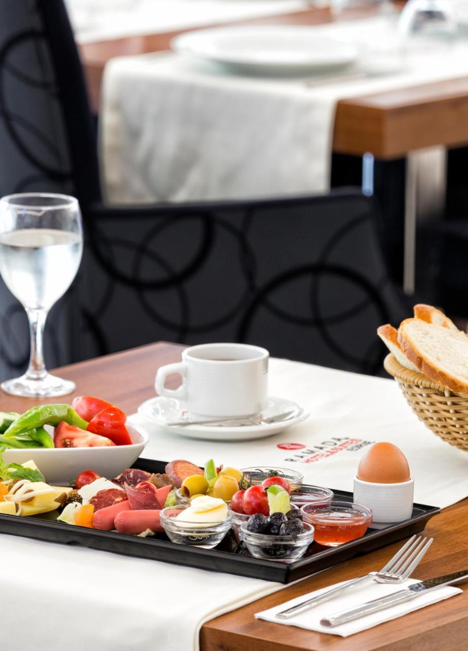 รามาดา โฮเต็ล แอนด์ สวีท บาย วินด์แฮม เอดีร์เน Hotel ภายนอก รูปภาพ