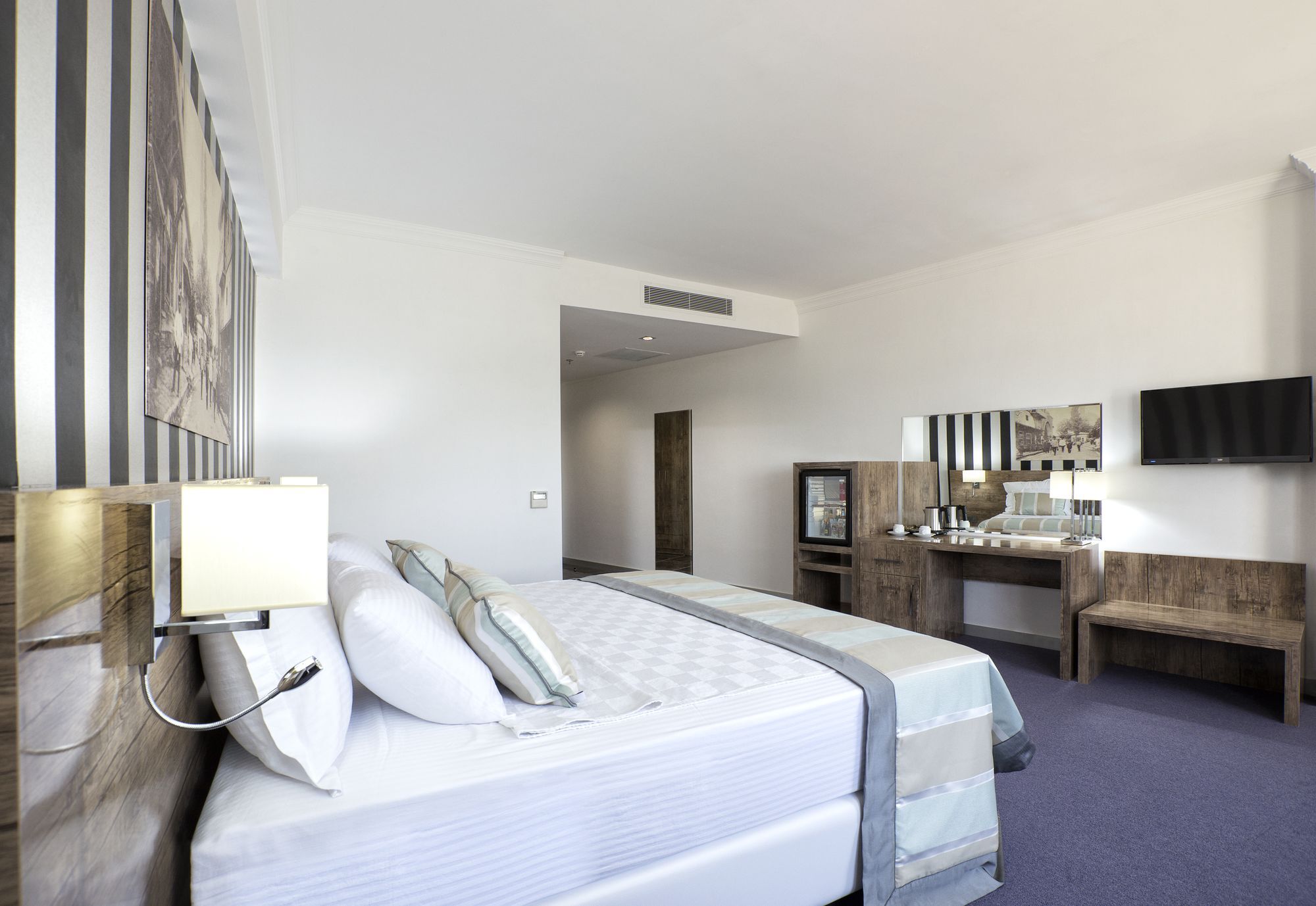 รามาดา โฮเต็ล แอนด์ สวีท บาย วินด์แฮม เอดีร์เน Hotel ภายนอก รูปภาพ