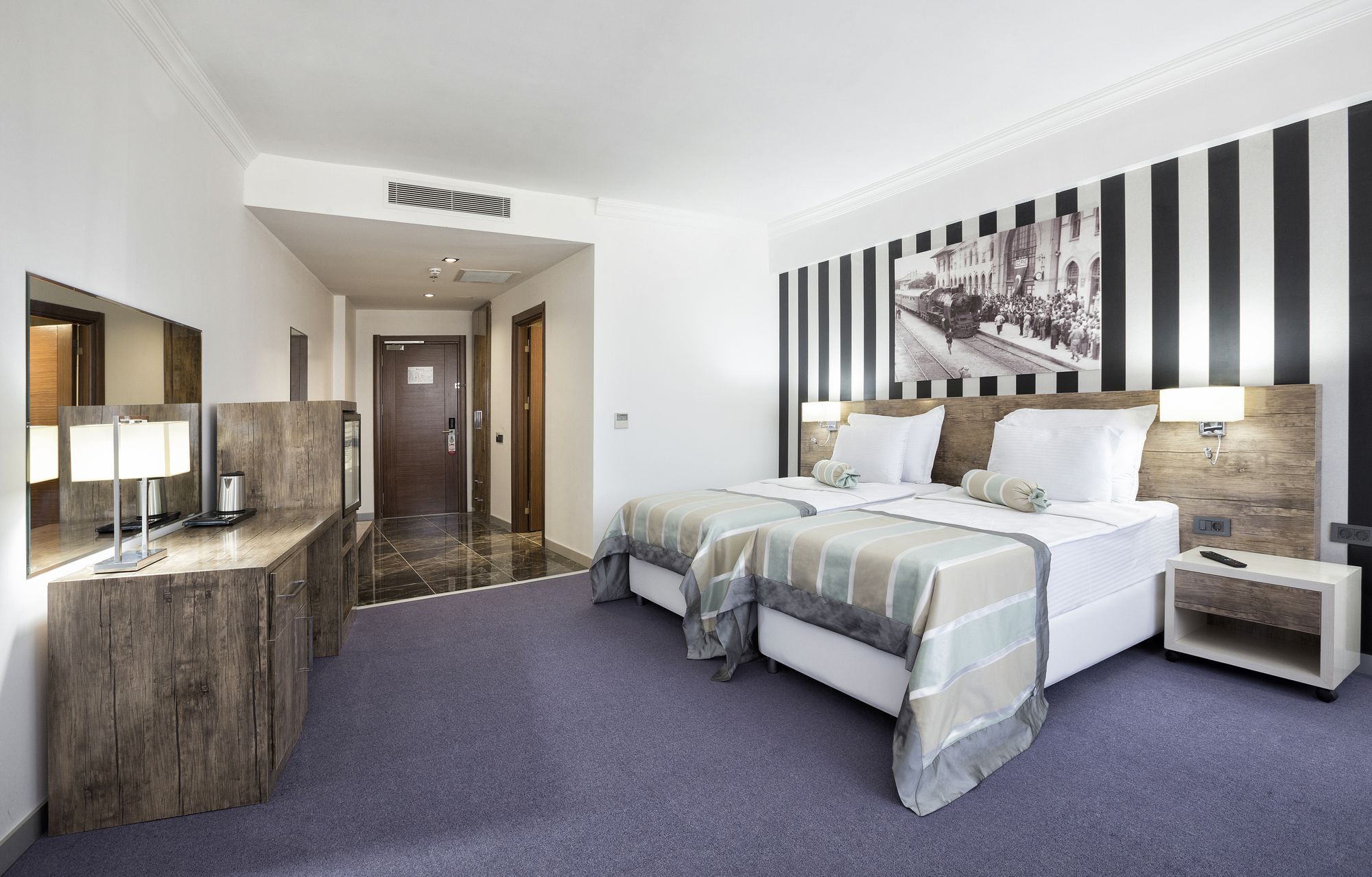 รามาดา โฮเต็ล แอนด์ สวีท บาย วินด์แฮม เอดีร์เน Hotel ภายนอก รูปภาพ