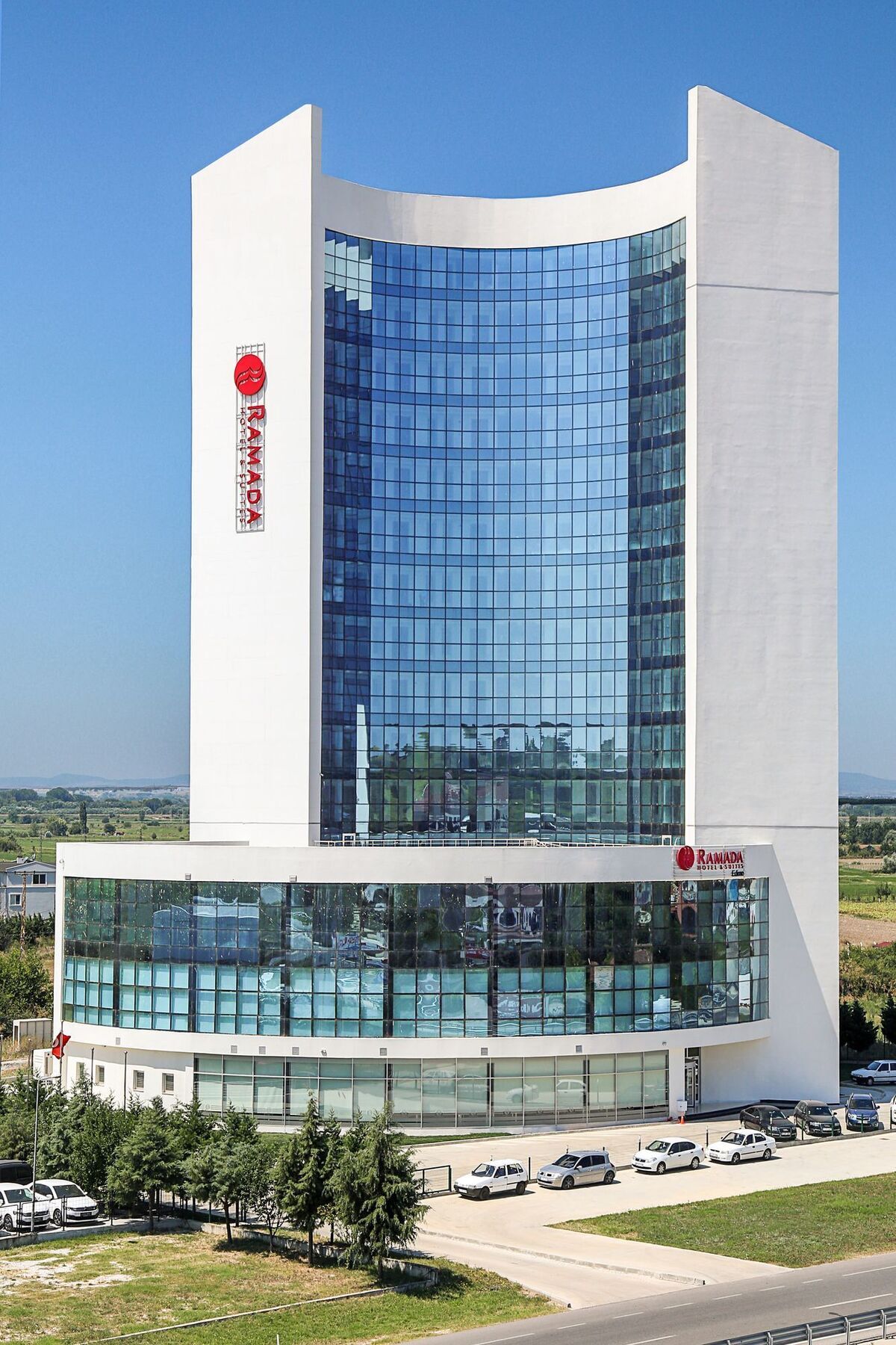 รามาดา โฮเต็ล แอนด์ สวีท บาย วินด์แฮม เอดีร์เน Hotel ภายนอก รูปภาพ
